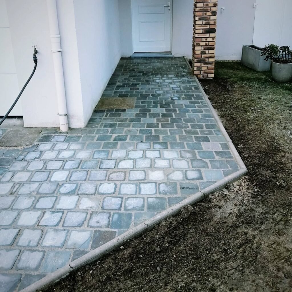 Terrasol TP - Création d’allée pavée extérieure 92
